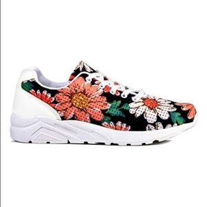 Laronna Black Abstract Floral Sneaker 10.5 11.5-12